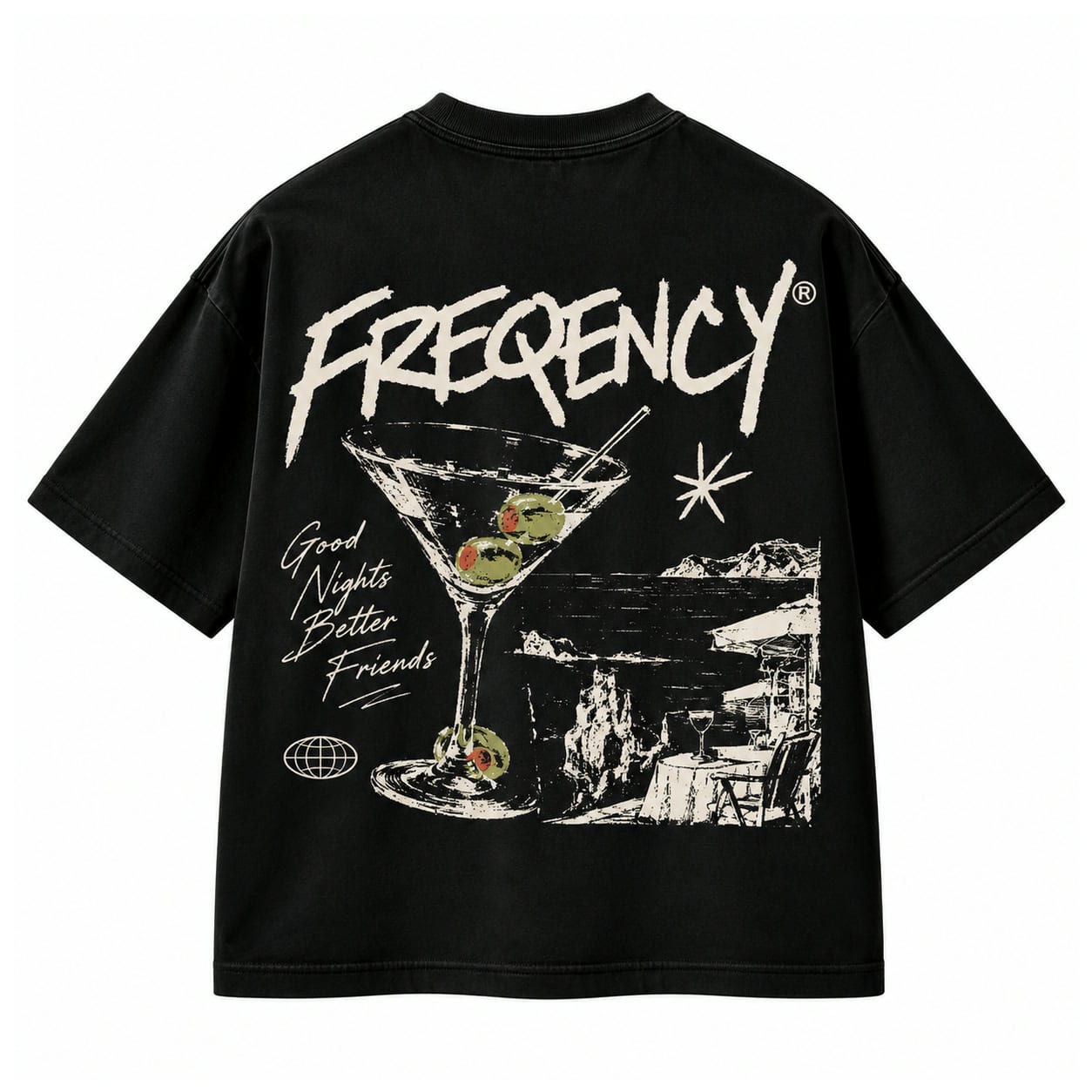 Camiseta preta vista de costas com taça de martini, mesa à beira-mar e a frase Good Nights Better Friends em off-white