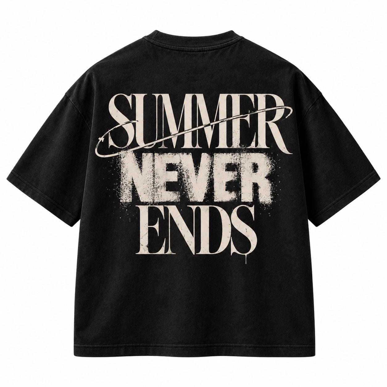 Camiseta oversized black com a estampa Summer Never Ends nas costas